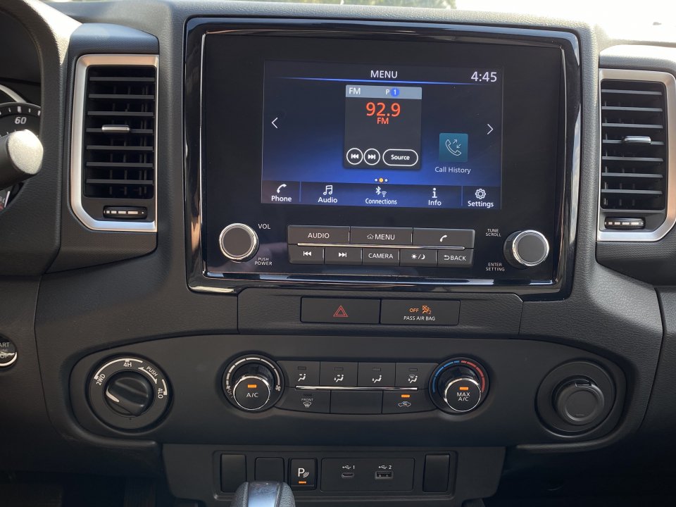 Used 2022 Nissan Frontier SV w/ Technology Package AWD/4WD image 13
