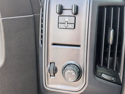 Used 2019 Chevrolet Silverado 2500 W/T w/ WT Convenience Package AWD/4WD image 27