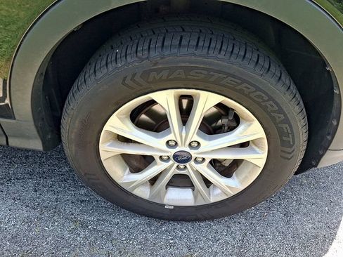 Used 2018 Ford Escape SEL AWD/4WD image 10
