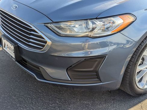 Used 2019 Ford Fusion SE image 12