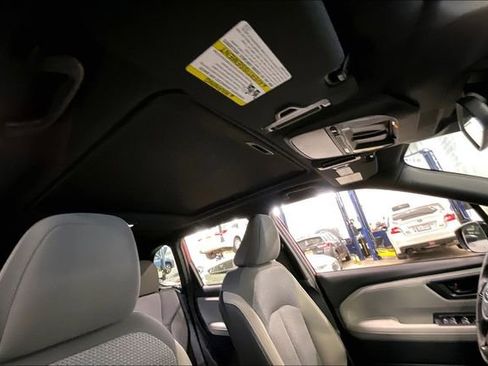 Used 2025 Subaru Forester Premium image 22