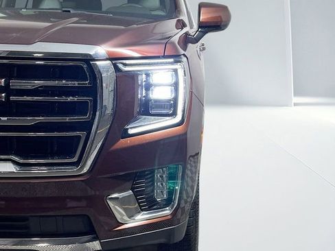 Used 2023 GMC Yukon SLT w/ Max Trailering Package image 9