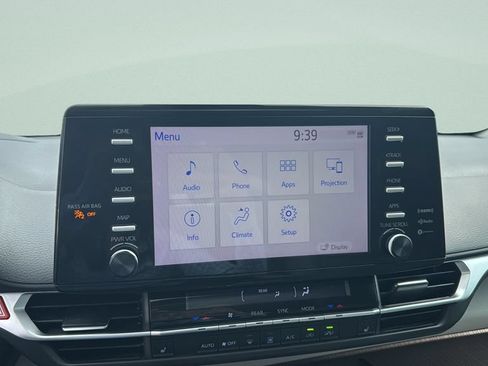 Used 2022 Toyota Sienna XLE FWD image 15