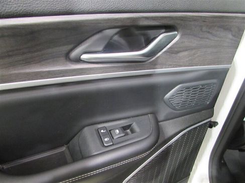 Used 2023 Jeep Grand Cherokee 4WD 4xe image 28