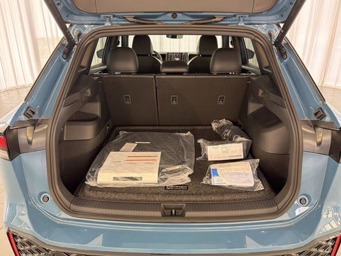 New 2026 Volkswagen Tiguan SE R-Line FWD image 33