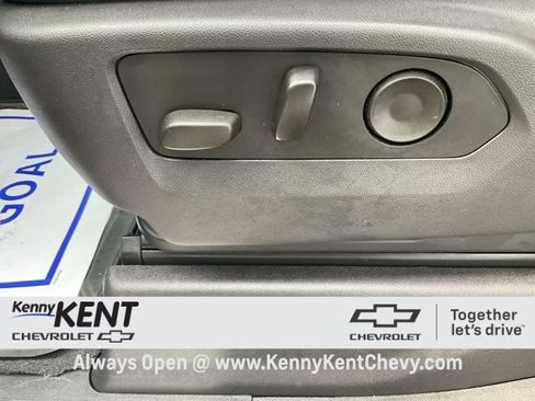 Used 2023 Chevrolet Silverado 1500 LT image 30