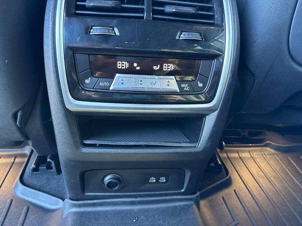Used 2021 BMW X7 M50i w/ Cold Weather Package AWD/4WD image 30