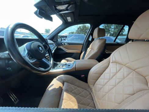 Used 2024 BMW X5 xDrive40i w/ M Sport Package AWD/4WD image 9