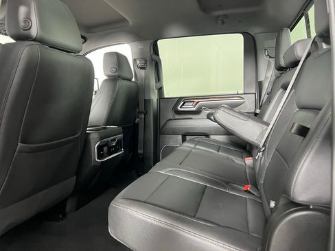 Used 2025 GMC Sierra 3500 SLT w/ SLT Premium Package image 27
