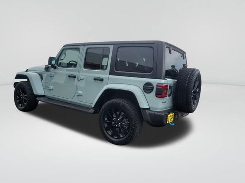 Used 2023 Jeep Wrangler Unlimited Sahara w/ Cold Weather Group image 3