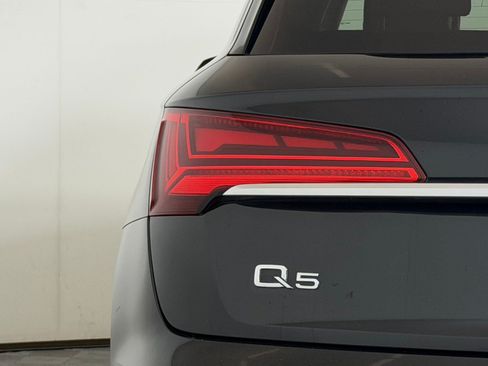 Used 2023 Audi Q5 2.0T Premium w/ Convenience Package AWD/4WD image 29