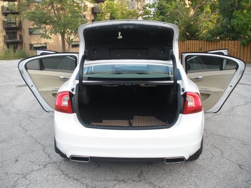 Used 2015 Volvo S60 T5 Premier image 17