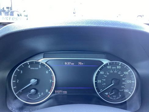 Used 2024 Nissan Altima 2.5 SV image 8