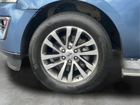 Used 2018 Ford Expedition Limited w/ Equipment Group 301A AWD/4WD image 31
