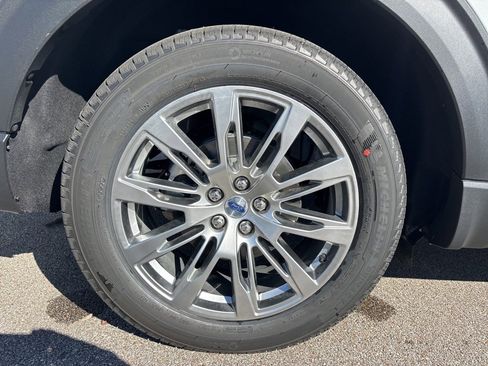 New 2026 Ford Explorer Platinum image 13