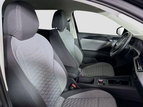 New 2025 Volkswagen Tiguan S image 28