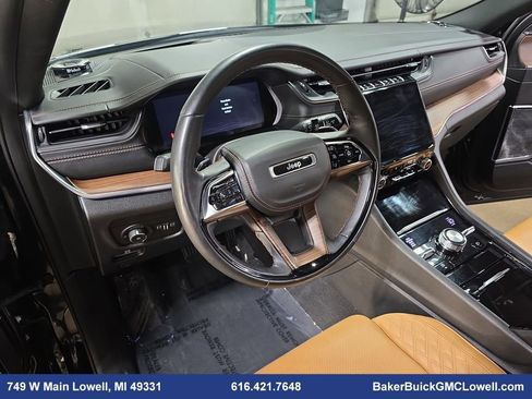 Used 2022 Jeep Grand Cherokee L Summit w/ Advanced Protech Group IV image 19