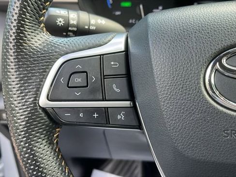 Certified 2024 Toyota Sienna XLE Woodland Edition image 12