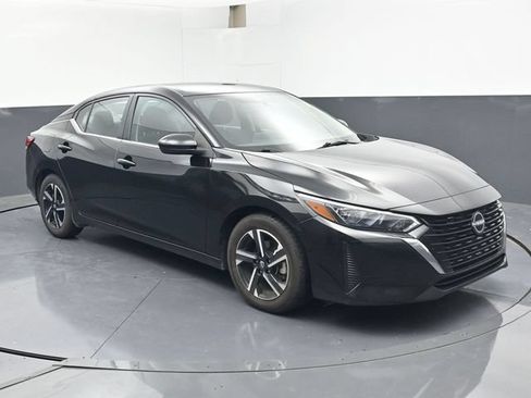 Used 2024 Nissan Sentra SV FWD image 2