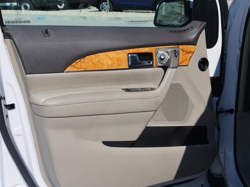 Used 2015 Lincoln MKX FWD w/ Equipment Group 102A image 26