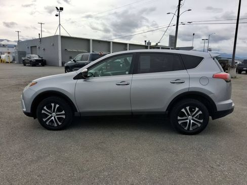 Used 2018 Toyota RAV4 LE w/ All Weather Liner Package AWD/4WD image 5