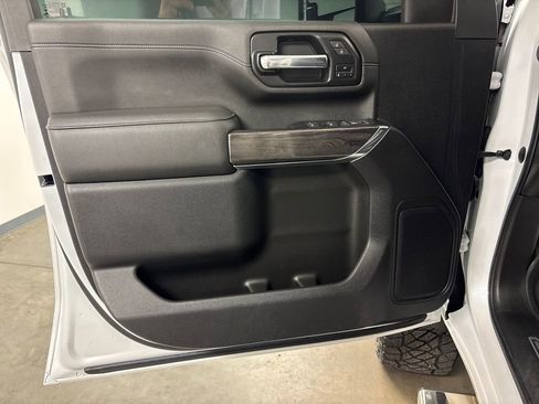 Used 2022 Chevrolet Silverado 2500 LTZ image 21