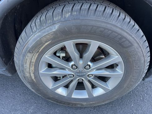 Used 2018 Dodge Durango SXT w/ 3rd Row Seating Group image 13