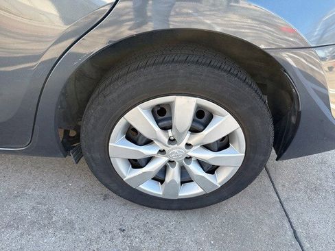 Used 2015 Toyota Corolla LE image 2