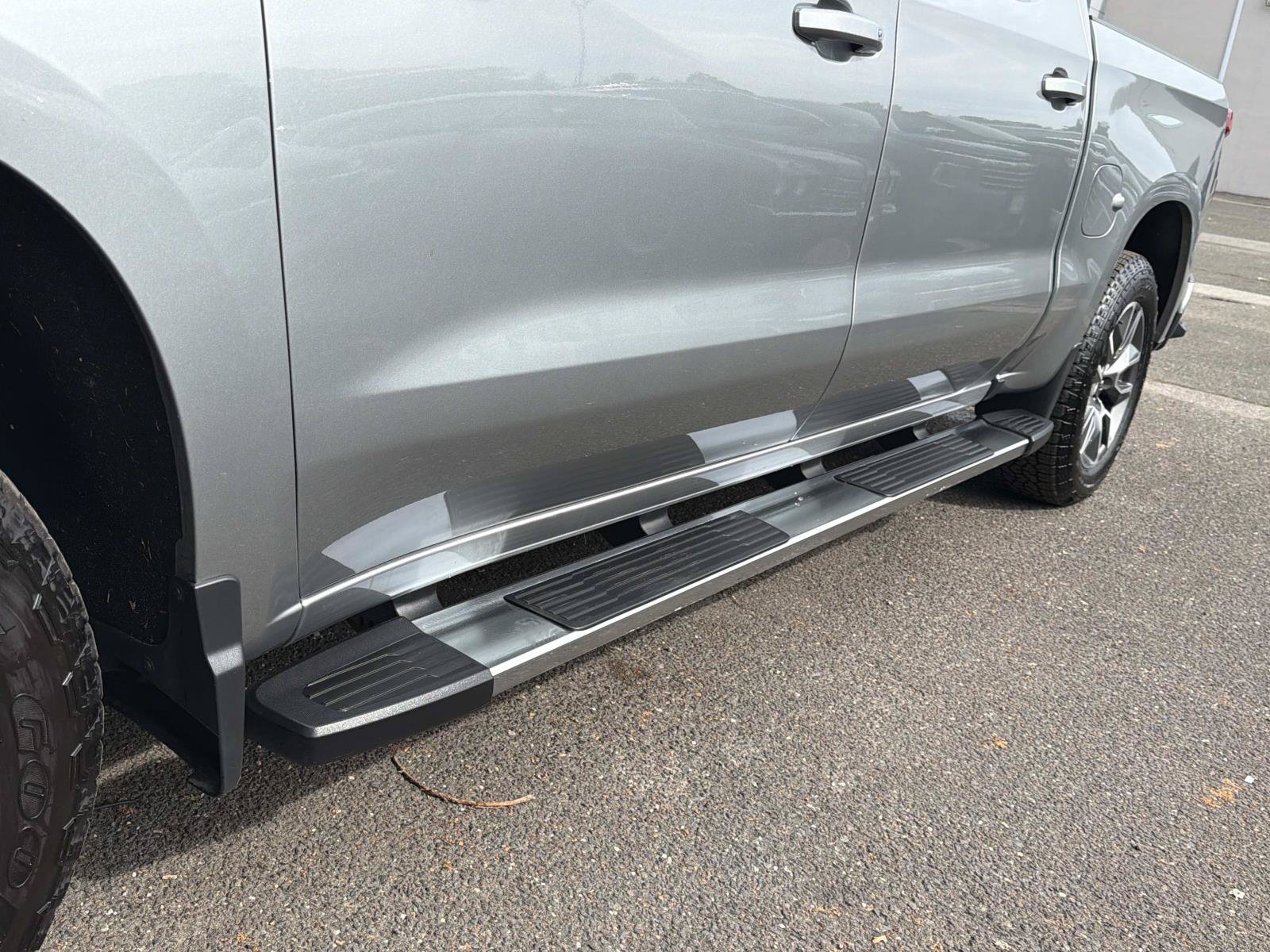 Used 2023 Chevrolet Silverado 1500 RST AWD/4WD image 9