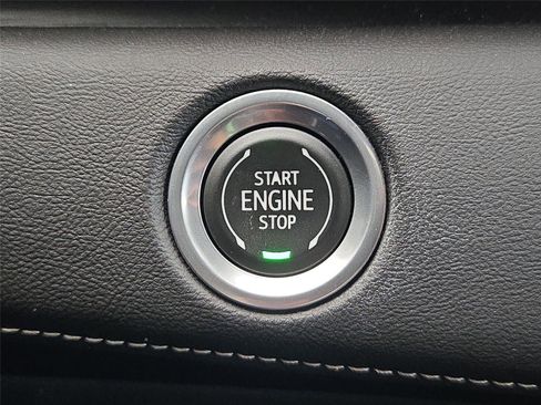 Used 2023 Cadillac Escalade Premium Luxury RWD image 24