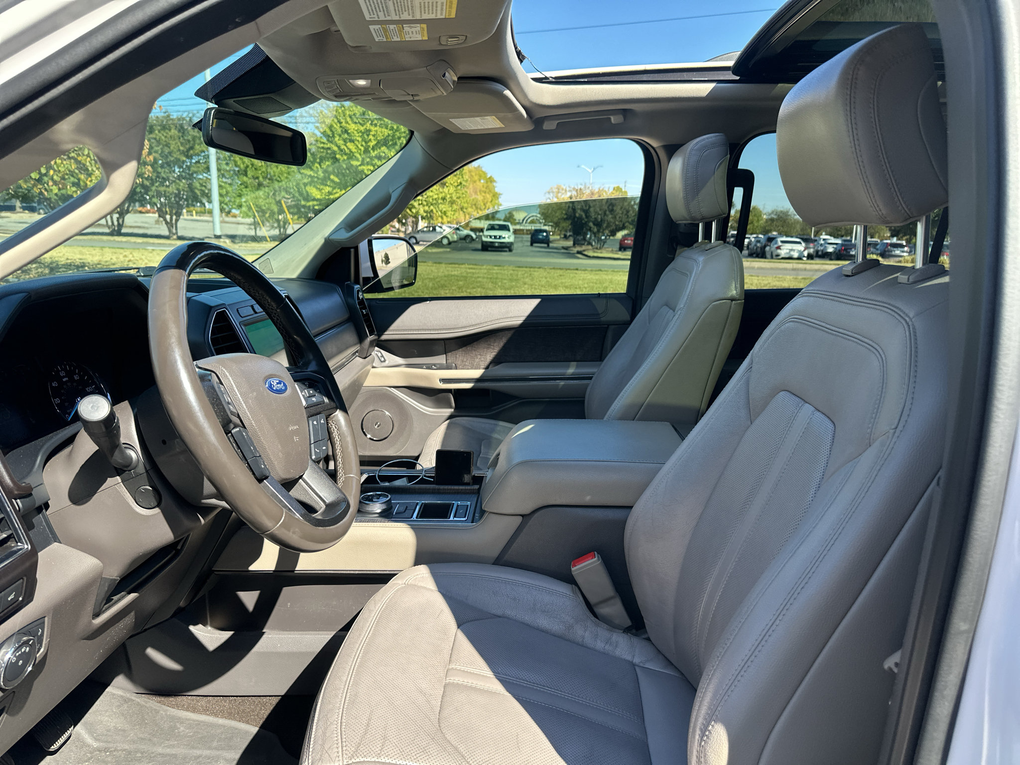 Used 2019 Ford Expedition Max Limited w/ Equipment Group 301A RWD image 18