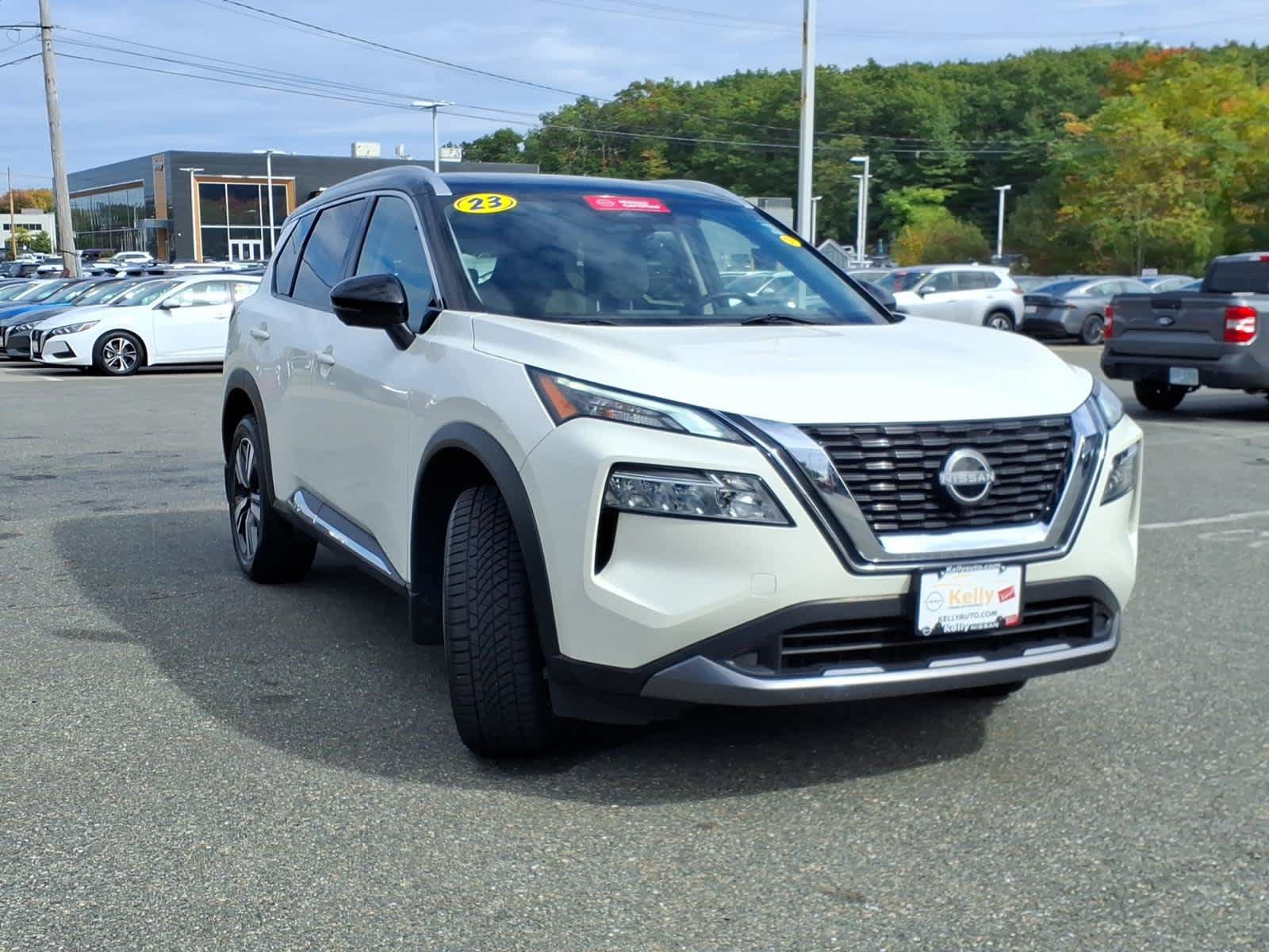 Used 2023 Nissan Rogue SL AWD/4WD image 3