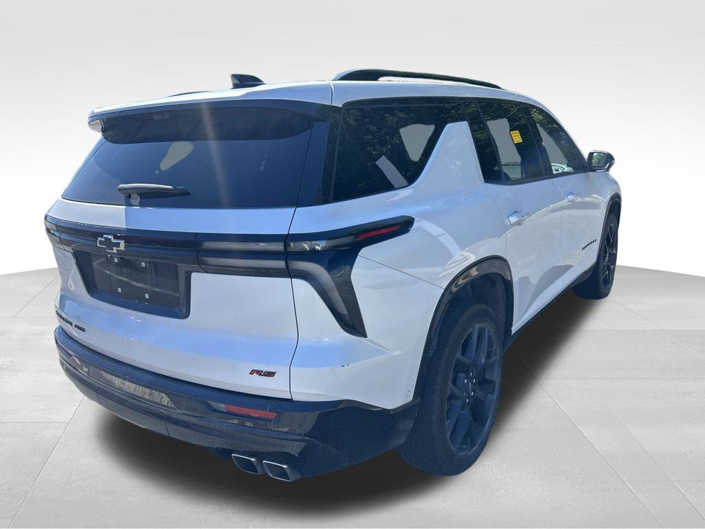 Used 2025 Chevrolet Traverse RS w/ LPO, Floor Liner Package AWD/4WD image 5