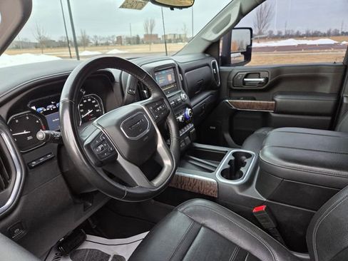 Used 2023 GMC Sierra 2500 Denali w/ Denali Black Diamond Edition image 14