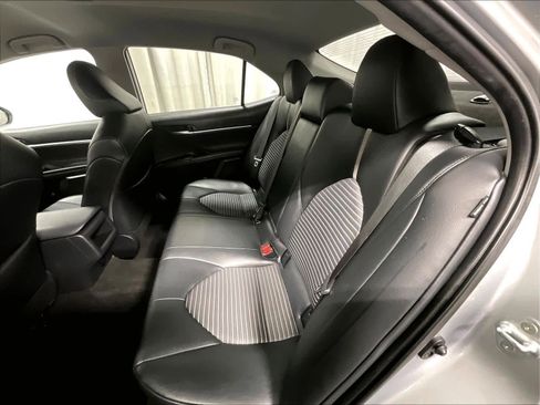 Used 2023 Toyota Camry SE image 15