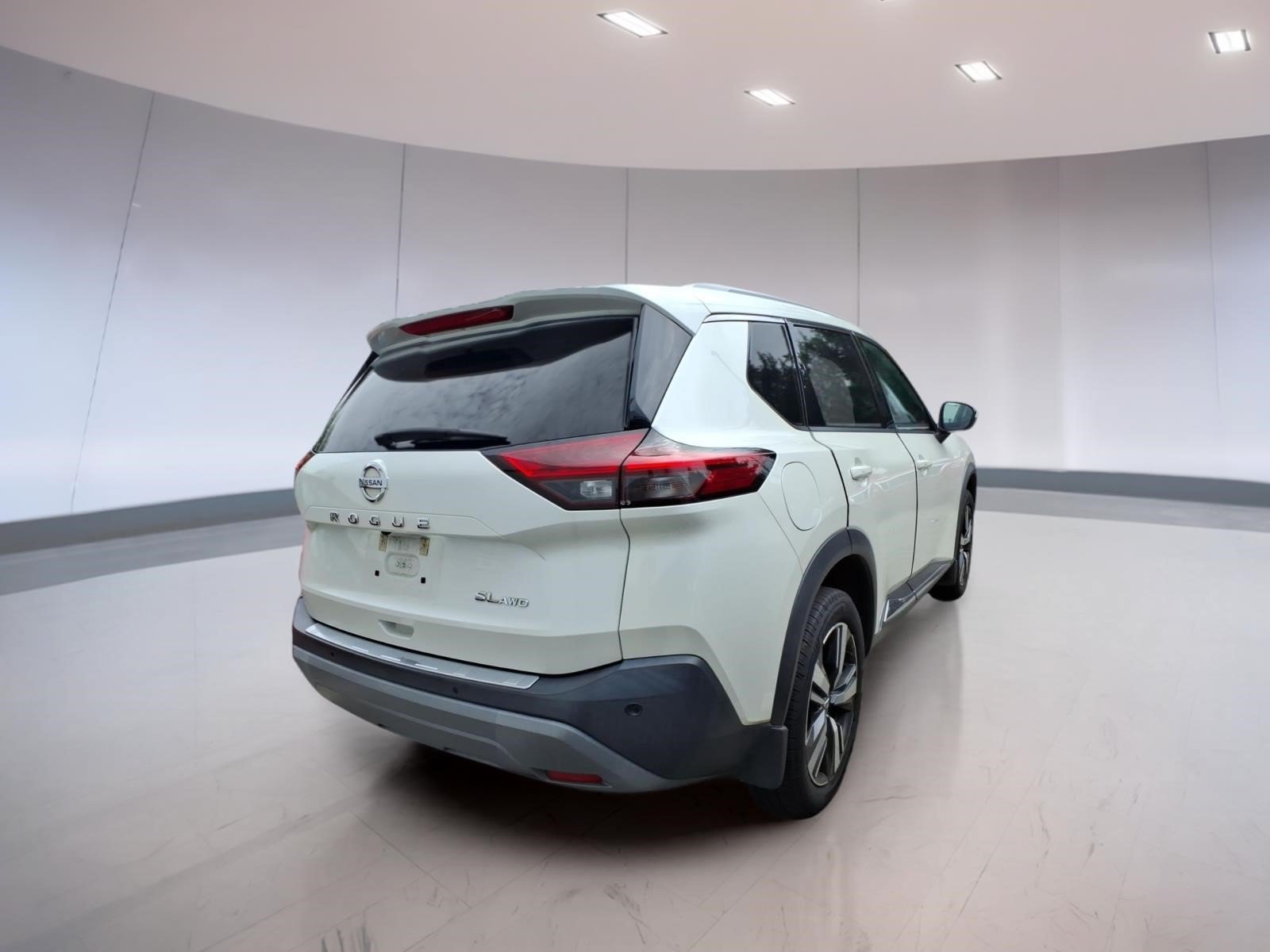 Used 2021 Nissan Rogue SL AWD/4WD image 3