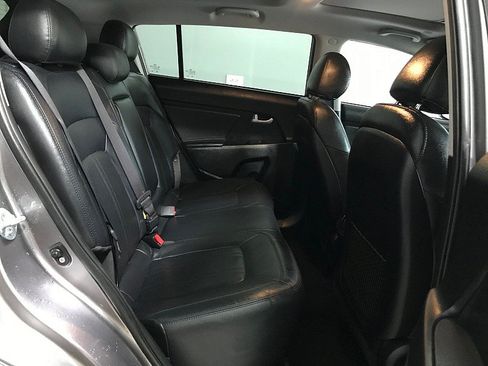 Used 2013 Kia Sorento LX FWD image 17