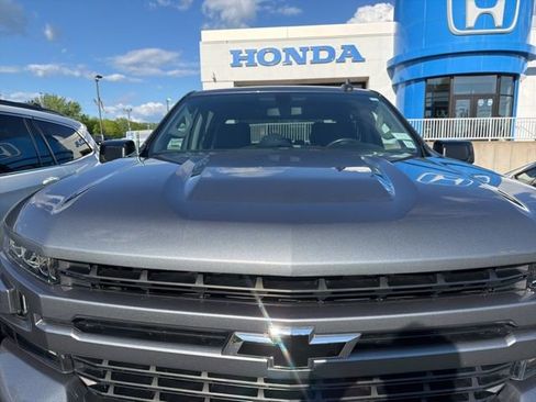 Used 2021 Chevrolet Silverado 1500 RST AWD/4WD image 3