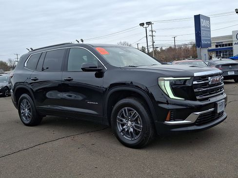 Used 2025 GMC Acadia Elevation image 3