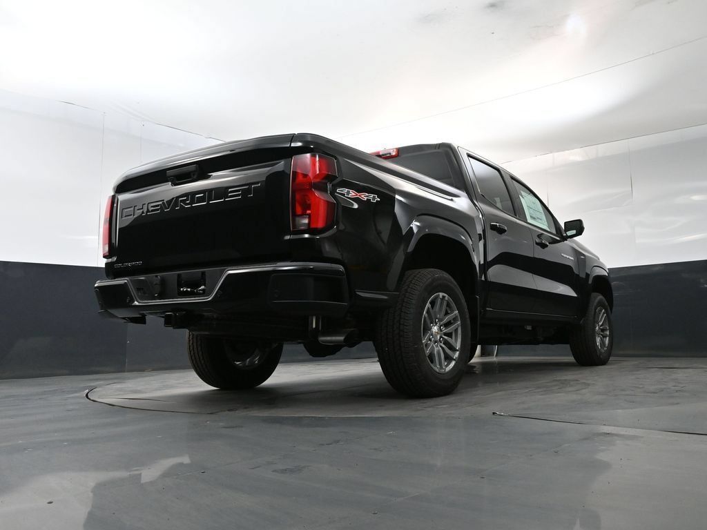 New 2026 Chevrolet Colorado LT w/ LT Convenience Package AWD/4WD image 16
