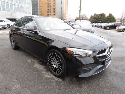 Used 2025 Mercedes-Benz C 300 4MATIC Sedan image 5