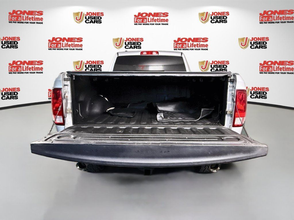 Used 2017 RAM 1500 Express w/ Express Value Package AWD/4WD image 15