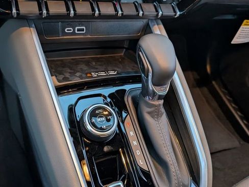 New 2026 Chevrolet Colorado ZR2 AWD/4WD image 14