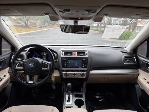Used 2017 Subaru Outback 2.5i Premium image 18