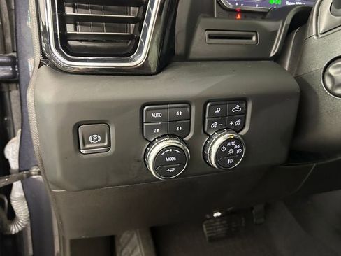 Used 2024 GMC Sierra 1500 Denali AWD/4WD image 19