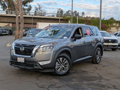 Certified 2024 Nissan Pathfinder S