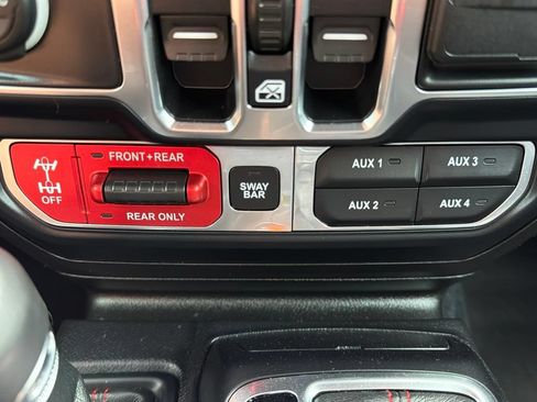 Used 2019 Jeep Wrangler Unlimited Rubicon AWD/4WD image 36