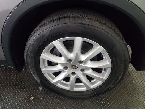 Used 2012 Porsche Cayenne image 22