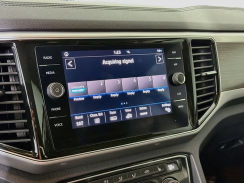 Used 2019 Volkswagen Atlas SEL R-Line FWD image 18