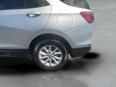 Used 2020 Chevrolet Equinox LS w/ LS Convenience Package FWD image 34